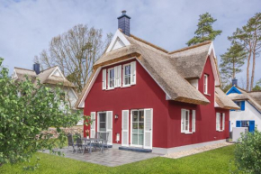 Reetdachhaus am Haff mit Sauna, Terrasse, WLAN in Zirchow